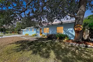 801 51st Ave S, Saint Petersburg, FL 33705 - Photo 2