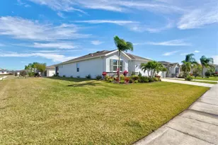 13905 Woodbridge Terrace, Bradenton, FL 34211 - Photo 4