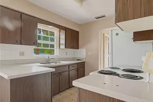 5430 Hayden Blvd, Sarasota, FL 34232 - Photo 8