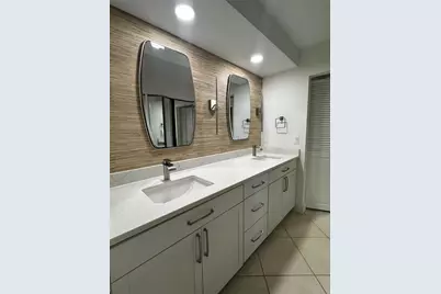 5312 Huntingwood Court #39, Sarasota, FL 34235 - Photo 18