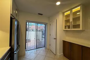 5312 Huntingwood Ct, Sarasota, FL 34235 - Photo 12