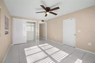275 Lakeview Dr, North Fort Myers, FL 33917 - Photo 10