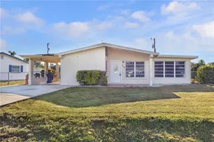 275 Lakeview Dr, North Fort Myers, FL 33917 - Photo 1