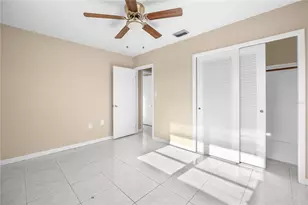 275 Lakeview Dr, North Fort Myers, FL 33917 - Photo 14