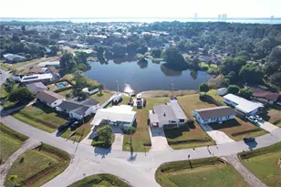 275 Lakeview Dr, North Fort Myers, FL 33917 - Photo 28