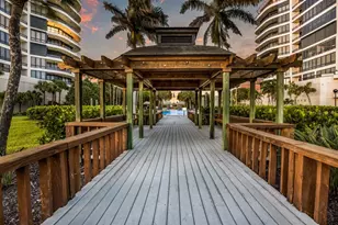 415 L Ambiance Dr, Longboat Key, FL 34228 - Photo 52