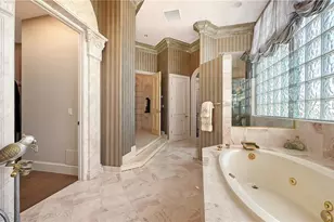 415 L Ambiance Dr, Longboat Key, FL 34228 - Photo 36