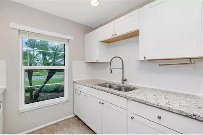 5355 Crestlake Boulevard #65, Sarasota, FL 34233 - Photo 10
