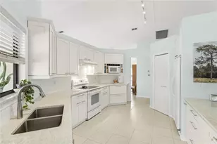 4616 Vintage Dr, Sarasota, FL 34243 - Photo 14