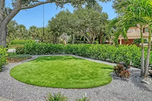 1838 Oleander St, Sarasota, FL 34239 - Photo 6
