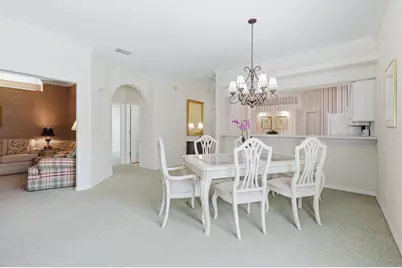 9402 Forest Hills Circle, Sarasota, FL 34238 - Photo 18