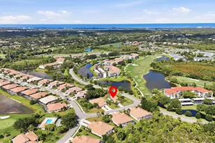 9402 Forest Hills Cir, Sarasota, FL 34238 - Photo 6