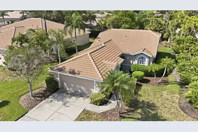 9402 Forest Hills Circle, Sarasota, FL 34238 - Photo 2