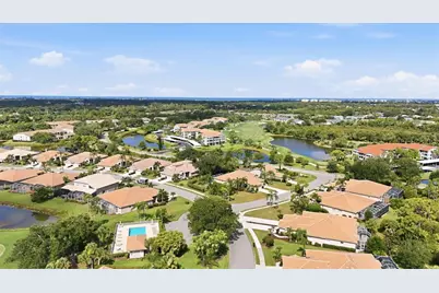 9402 Forest Hills Circle, Sarasota, FL 34238 - Photo 34