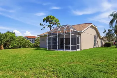9402 Forest Hills Circle, Sarasota, FL 34238 - Photo 42