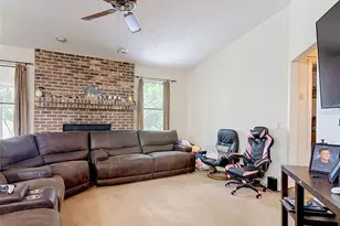 1072 Peak Cir, Deltona, FL 32738 - Photo 8