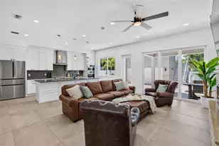 2430 Floyd St, Sarasota, FL 34239 - Photo 8