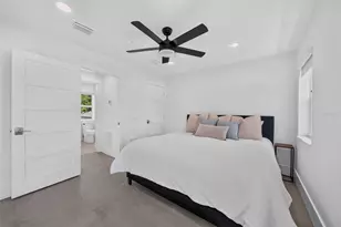 2430 Floyd St, Sarasota, FL 34239 - Photo 66