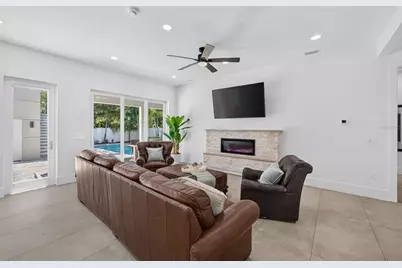 2430 Floyd Street, Sarasota, FL 34239 - Photo 10