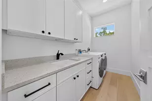 2430 Floyd St, Sarasota, FL 34239 - Photo 44