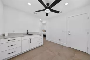 2430 Floyd St, Sarasota, FL 34239 - Photo 64