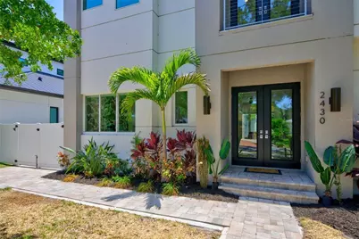 2430 Floyd Street, Sarasota, FL 34239 - Photo 4