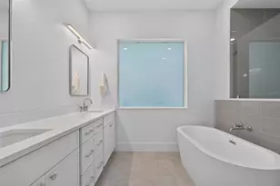 2430 Floyd St, Sarasota, FL 34239 - Photo 24