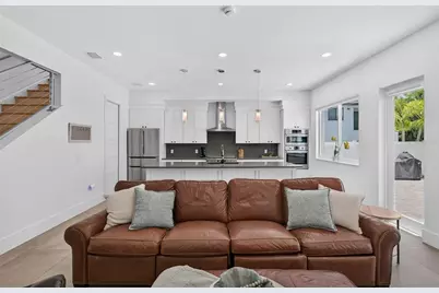 2430 Floyd Street, Sarasota, FL 34239 - Photo 14