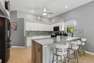 650 Sweetbriar Dr, Oldsmar, FL 34677 - Photo 16