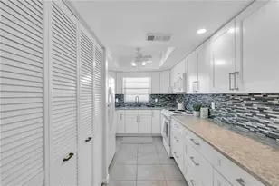 4740 Marsh Field Rd, Sarasota, FL 34235 - Photo 12