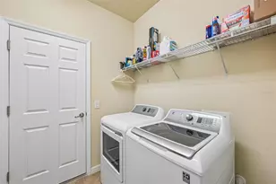 12664 Felice Dr, Venice, FL 34293 - Photo 32