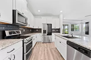7322 34th Ct E, Sarasota, FL 34243 - Photo 16