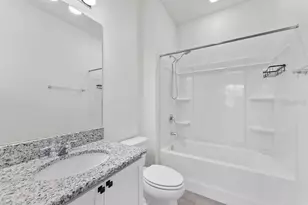 7322 34th Ct E, Sarasota, FL 34243 - Photo 32