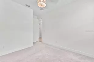 7322 34th Ct E, Sarasota, FL 34243 - Photo 22