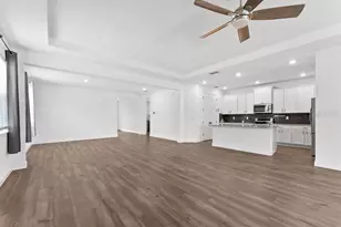 7322 34th Ct E, Sarasota, FL 34243 - Photo 12