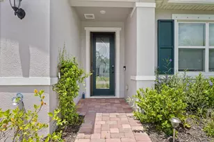 7322 34th Ct E, Sarasota, FL 34243 - Photo 4