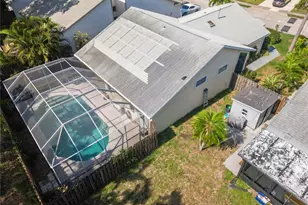 7716 Geneva Ln, Sarasota, FL 34243 - Photo 12