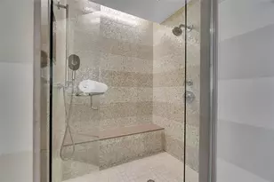 915 Seaside Dr, Sarasota, FL 34242 - Photo 32