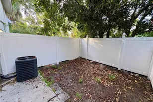 408 57th Ave Dr E, Bradenton, FL 34203 - Photo 8