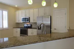 4012 Deberry Dr, Sarasota, FL 34233 - Photo 6