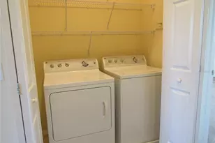 4012 Deberry Dr, Sarasota, FL 34233 - Photo 16