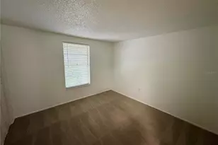308 57th Ave Dr E, Bradenton, FL 34203 - Photo 12