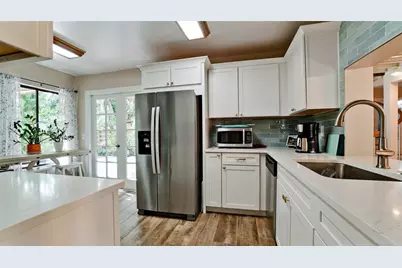 2407 Quail Court, Bradenton, FL 34209 - Photo 12