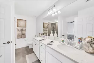 18114 Gawthrop Dr, Lakewood Ranch, FL 34211 - Photo 12