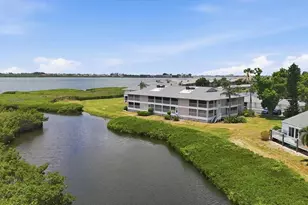 1103 Edgewater Cir, Bradenton, FL 34209 - Photo 30