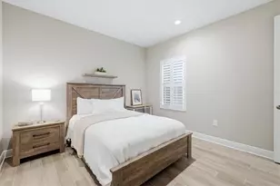 2321 Blue Mahoe Ln, Sarasota, FL 34240 - Photo 28
