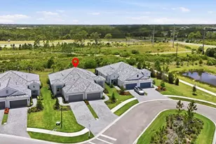 2321 Blue Mahoe Ln, Sarasota, FL 34240 - Photo 2