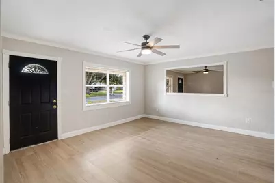 4200 Des Plaines Drive, Sarasota, FL 34233 - Photo 12