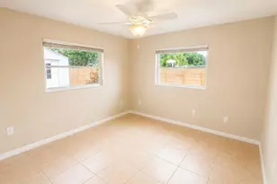 3435 Dunbar Dr, Sarasota, FL 34232 - Photo 18