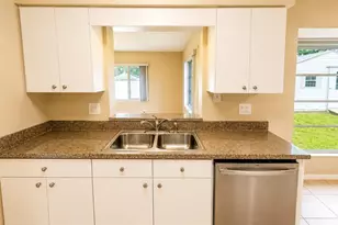 3435 Dunbar Dr, Sarasota, FL 34232 - Photo 8